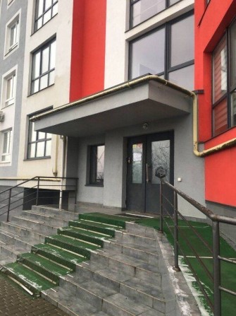 Продаю КОМОР м. Чернівці , вул. Науки 6 - фото 1