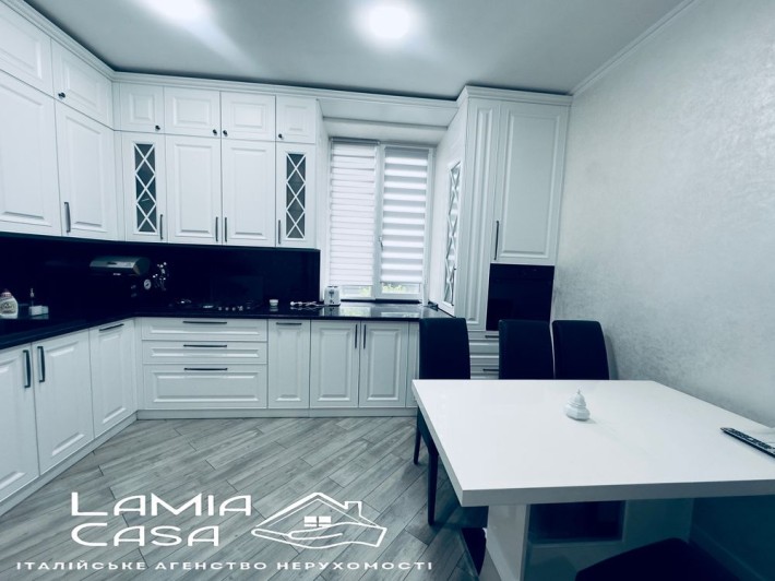 Продаж 4 кімнатноі квартири , вул. Шевченко. Авторський ремонт - фото 1