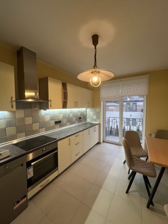 Продаж простороі квартири в центрі міста! - фото 1