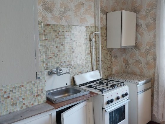 Продається 1 кімн 38м, Градецький, Центр, вул. Самострова буд 9 Чернігів