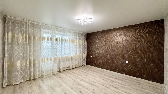 2к квартира з євроремонтом! Кухня 22 м2! єВідновлення - фото 1