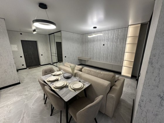 Продам евродвушку Ремонт Центр Голливуд Сертификат Чернигов