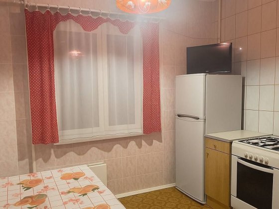 Продам 2-во кімнату квартиру на Єськова Чернигов