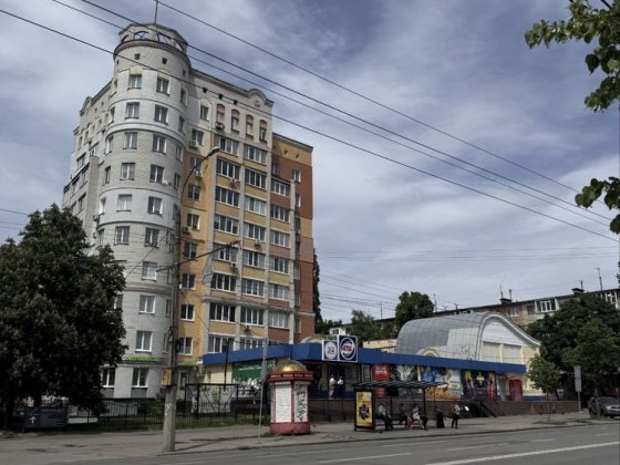 Продам 2-кімнатну квартиру в центрі, район 5 кутів) Чернигов