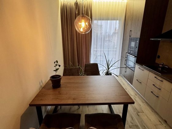 Сучасна квартира біля ТЦ Дастор: ремонт, меблі, техніка, без податків Ужгород