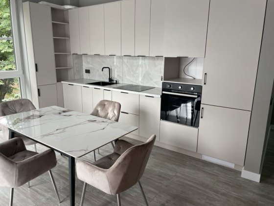 Стильна 1,5 кімнатна поблизу центру Ужгород