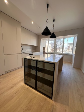 Продаж трьох кімнатної квартири вул. Героїв Майдану 53 - фото 1