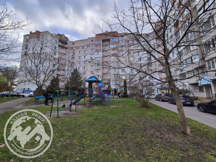 Продаю 3-к квартиру на Поділлі - фото 1