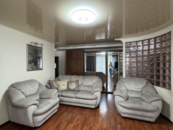 Продаж 2- во кімнатної квартири в центрі міста Чернигов