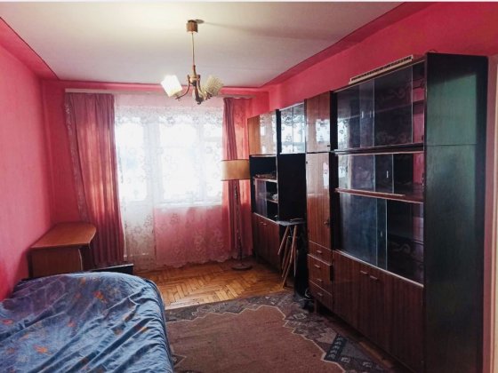 Район Проспекту. Трикімнатна квартира. Ужгород