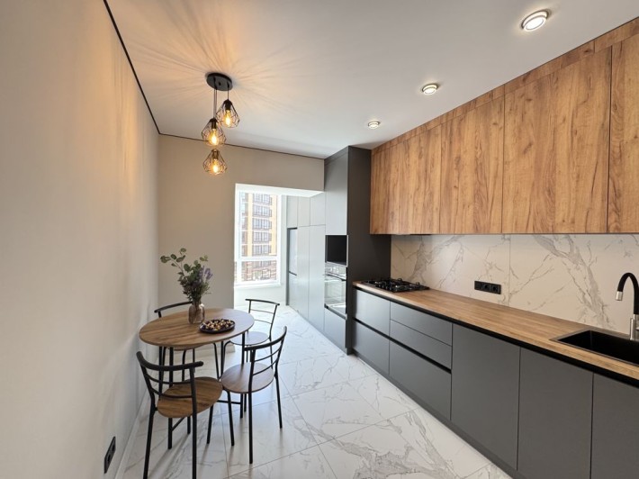 Продаж дизайнерської квартири  по вулиці Любечська 114 ( Масани) - фото 1