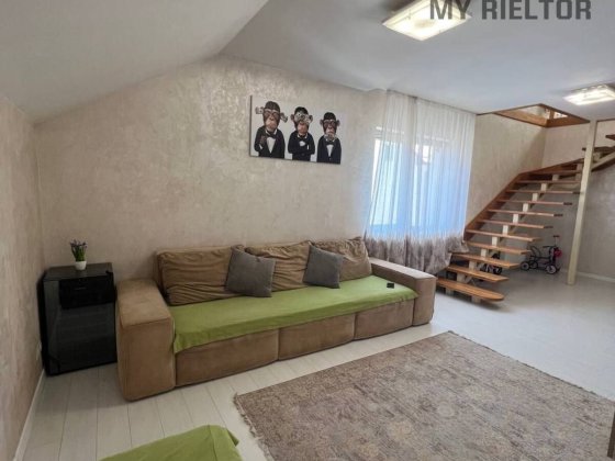 Продаж двоповерхової квартири по вул.Єньківська Ужгород