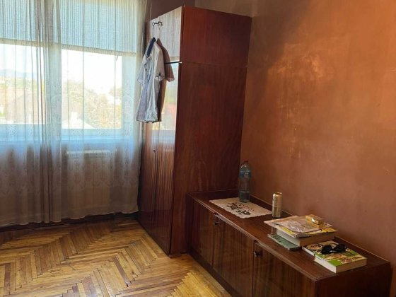 Продаж 3х кімнатної квартири на вул.Комендаря(Джамбула) Ужгород