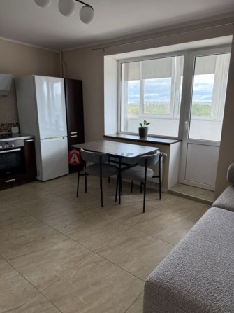 Продаж великої 1-кімнатної квартири з якісним ремонтом - фото 1