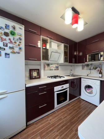 3к квартира левый берег, Березинка, ТРЦ Караван - фото 1