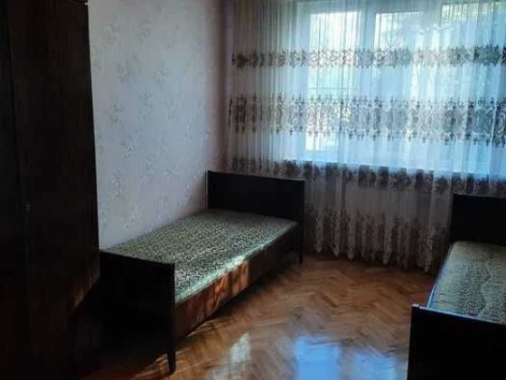 Продається простора 3-кімнатна квартира на вул. Рональда Рейгана 14/33 Київ