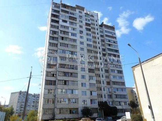Продається простора та світла 3-кімнатна квартира на Будищанській, 5 Киев