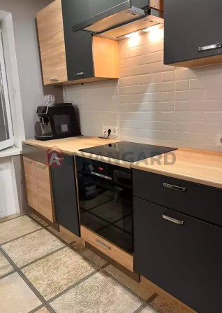 Продам 2 комнатную квартиру на ж.м.Красный Камень - фото 1