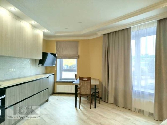 Продаж 1-но кімнатної квартири з дизайнерським ремонтом у ЖК “Олімп” - фото 1