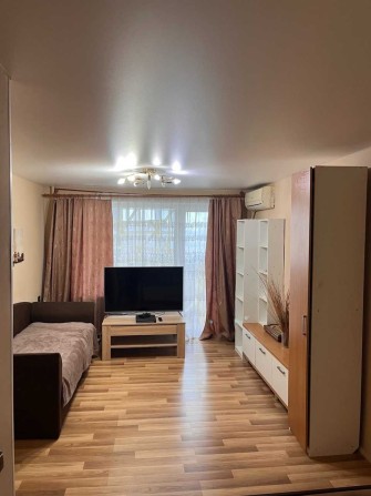 Продам классную просторную квартиру на Титова - фото 1