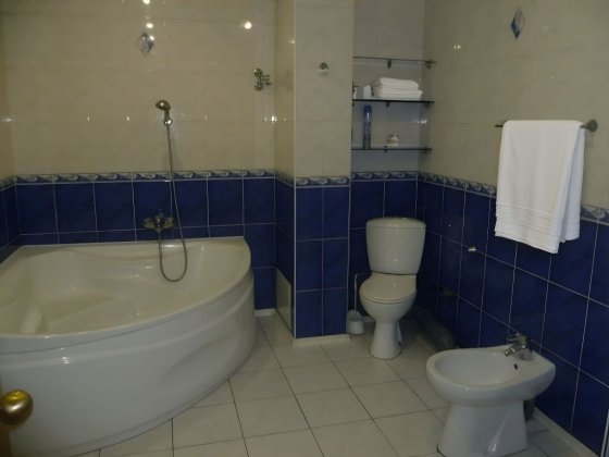 Продам 5-тикімнатну квартиру на ж/м Парус-2 Днепр