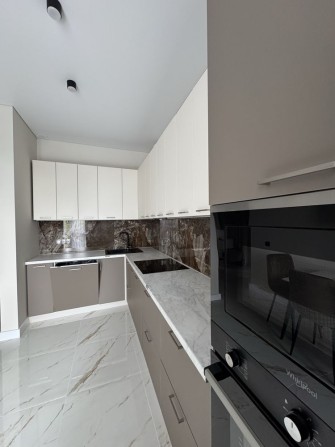 Продається Новенька 2-х кімнптгп квартира. Центр. Новобудова - фото 1