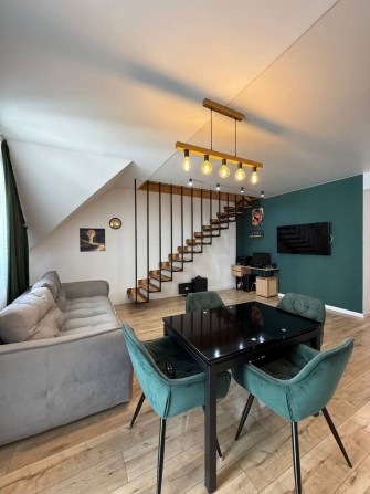 Продаж двохярусної квартири біля парку - фото 1