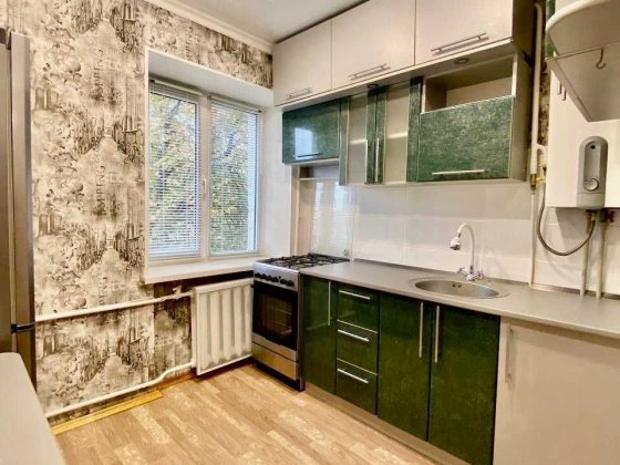 2-х кімн. 44 кв.м Парк Б.Хмельницького.Ремонт.Меблі. Побутова техніка. Чернигов