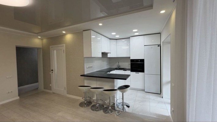 Продам 3к квартиру 72 м.кв Вишенька вул Зелена - фото 1