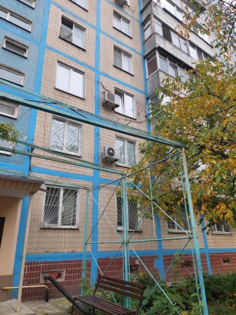 Продам 3 кімнатну квартиру на Червоному Камені - фото 1