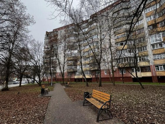 Трикімнатна квартира -студія з гарним ремонтом ! Центр!Градецький! Чернигов