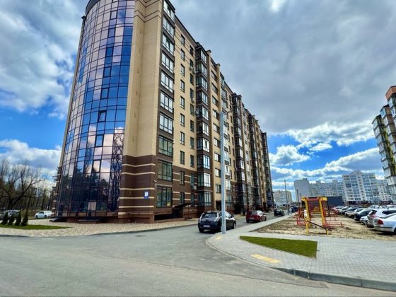 Продам 2к кв з гарним плануванням в ЖК «Панорама» Чернигов