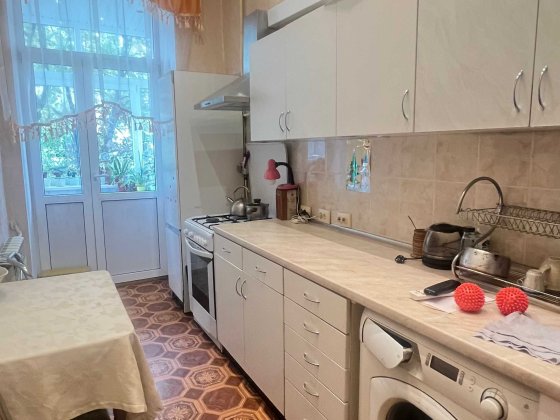 Без %Продаж 2-кім на Хорива 45, перетин Почайнінська, м Контрактова пл