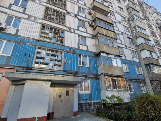 Продам 2к квартиру автономка Левобережный Днепр