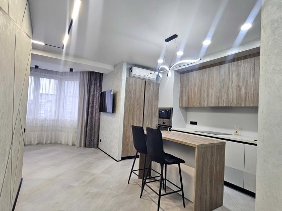 СТИЛЬНА евродвушка з ТРЕНДОВИМ ремонтом на МИТНИЦІ Черкаси