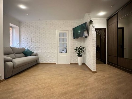 Продам евродвушку Центр Сертификат Євідновлення Чернигов