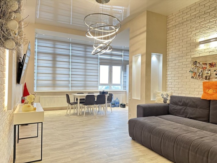 Продам видовую кв ул. Милорадовичей, Горсад! Автономка. Ремонт. - фото 1