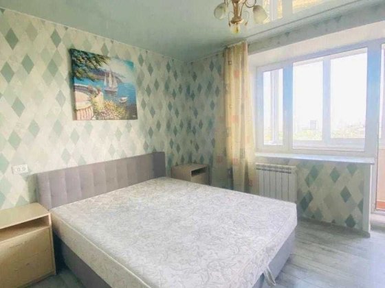 Продається 2-кімнатна простора з ремонтом на просп Лобановського 96 Киев