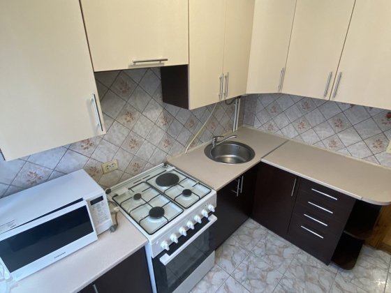 Под сертификат подходит ПЛОЩАДЬ  Кирпич ЦЕНТР Продам 2 ком квартиру Чернігів