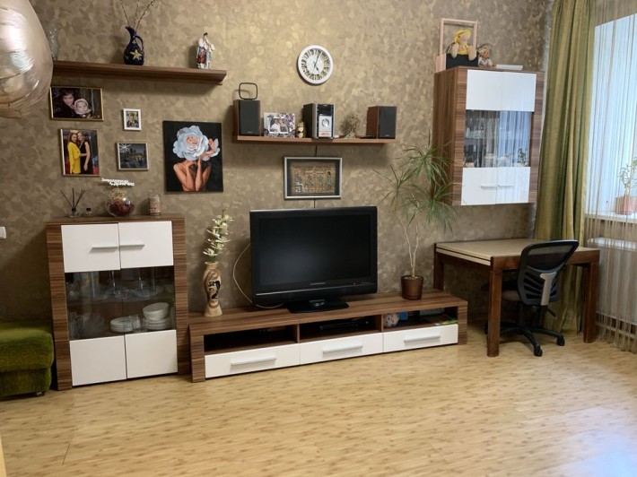 Гарна та комфортна 3-к квартира - фото 1