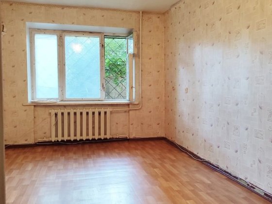 Продаж 2кім на Толстого Чернигов