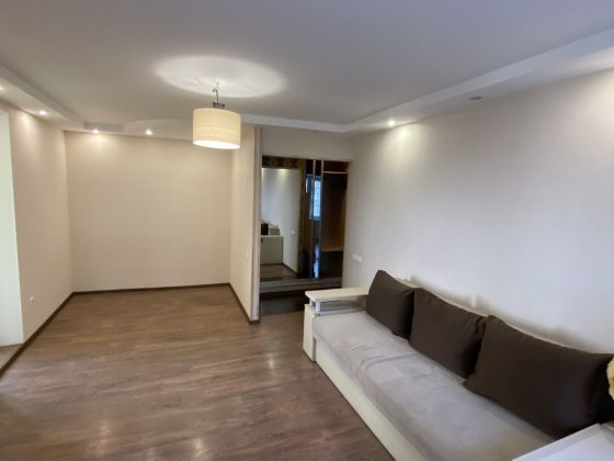 Продам 1к.красиву чешку з ремонтом на 12 кварталі. NS Днепр