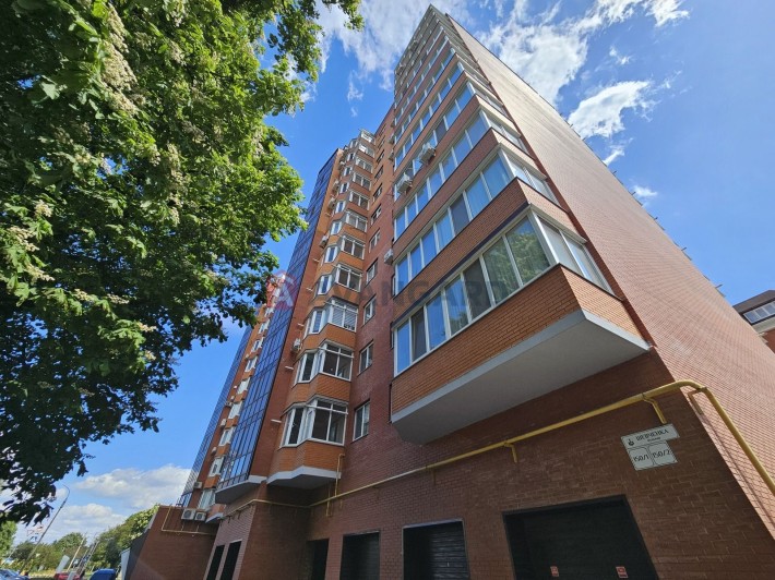 Продаж квартири в центрі міста - фото 1