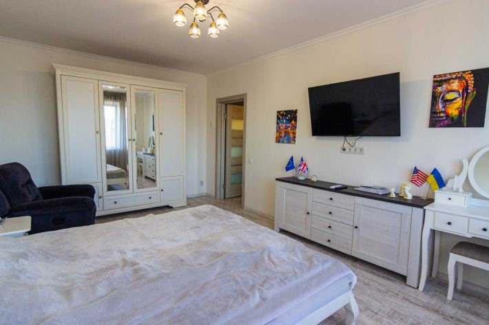 Продаж 1-кімнатної квартири з ремонтом! Київ, біля парку Совки - фото 1