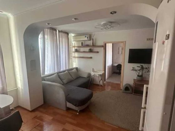 Продам 2-к квартиру на вул. Набережна Перемоги, 106 (Перемога-3) Днепр