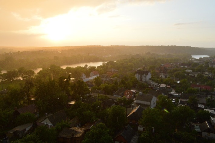 Продам трьох кімнатну квартиру з гарним видом на річку, місто й ліс - фото 1