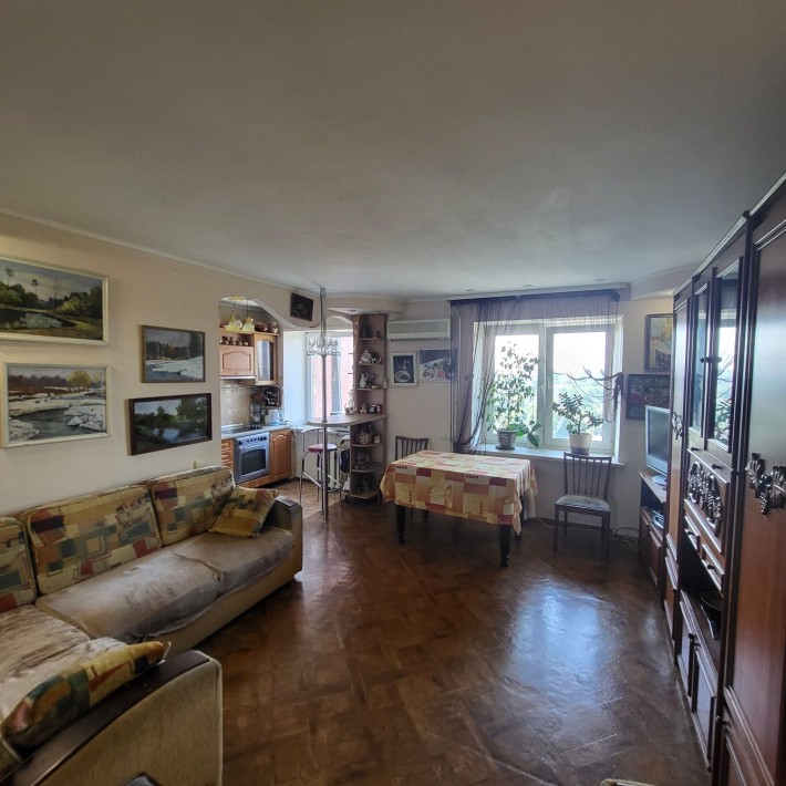 Продається 4х кімнатна квартира в центрі міста - фото 1