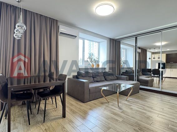 Продам 2-х кімн, 56 кв. м. Поверх 2/12, СУЧАСНИЙ РЕМОНТ! - фото 1