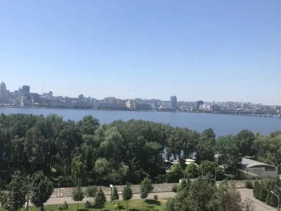 Продам 3-комн квартиру в районе Малиновского Маршала ул. Днепр