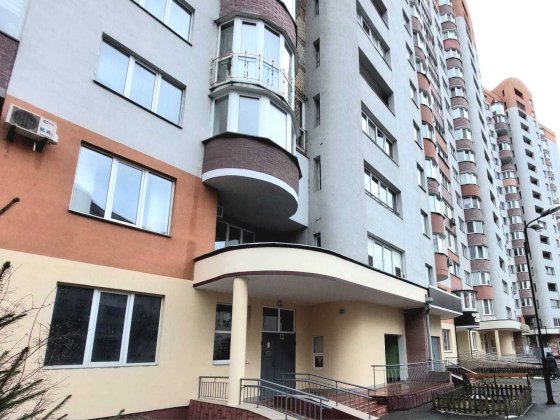 Продам 3 к квартиру по вул.Стрілецька 5180 Винница